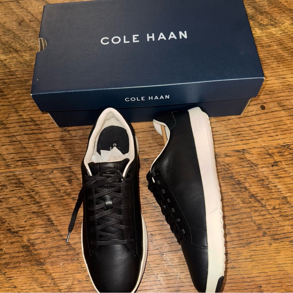 Cole Haan women’s size 8.5 grandpro tennis Black and White Sneakers NEW NIB - Picture 3 of 8